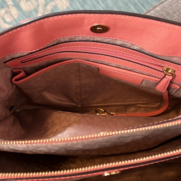 Michael Kors Savannah Satchel Saffiano (Peach) - Picture 6 of 13